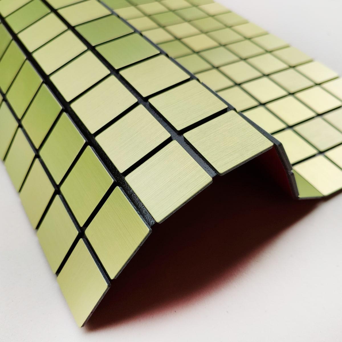 Самоклеющиеся алюминиевые панели Зеленые квадраты мозаика 300х300х3мм плитка металл геометрия для стен - фото 2 - id-p2140794019