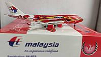 1/400 модель самолета Boeing 747 Malaysia