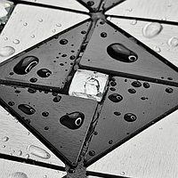 Алюминиевая плитка самоклейка Черно-серебряная со стразами 300х300х3мм 3Д-панели для декора стен под металл