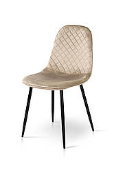 Маленький м'який велюровий обідній кухонний стілець на кухню з металевими ніжками в кольорі мокрий пісок Марс