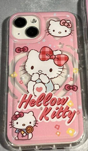 Милый силиконовый чехол Hello Kitty на Iphone 14 pro max - фото 2 - id-p2141303693