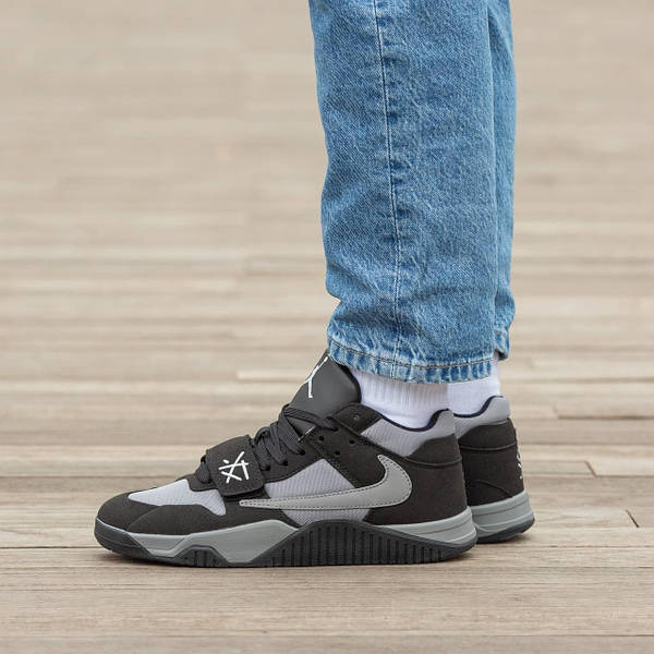 Grey travis scott 4 deals