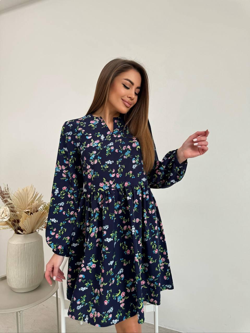 Коротке квіткове плаття із завищеною талією і розкльошеною спідницею (р. 42-52) 2PL5598, фото 1