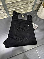 Мужские черные джинсы Versace с фирменным логотипом на заднем кармане из 100% высококачественного денима