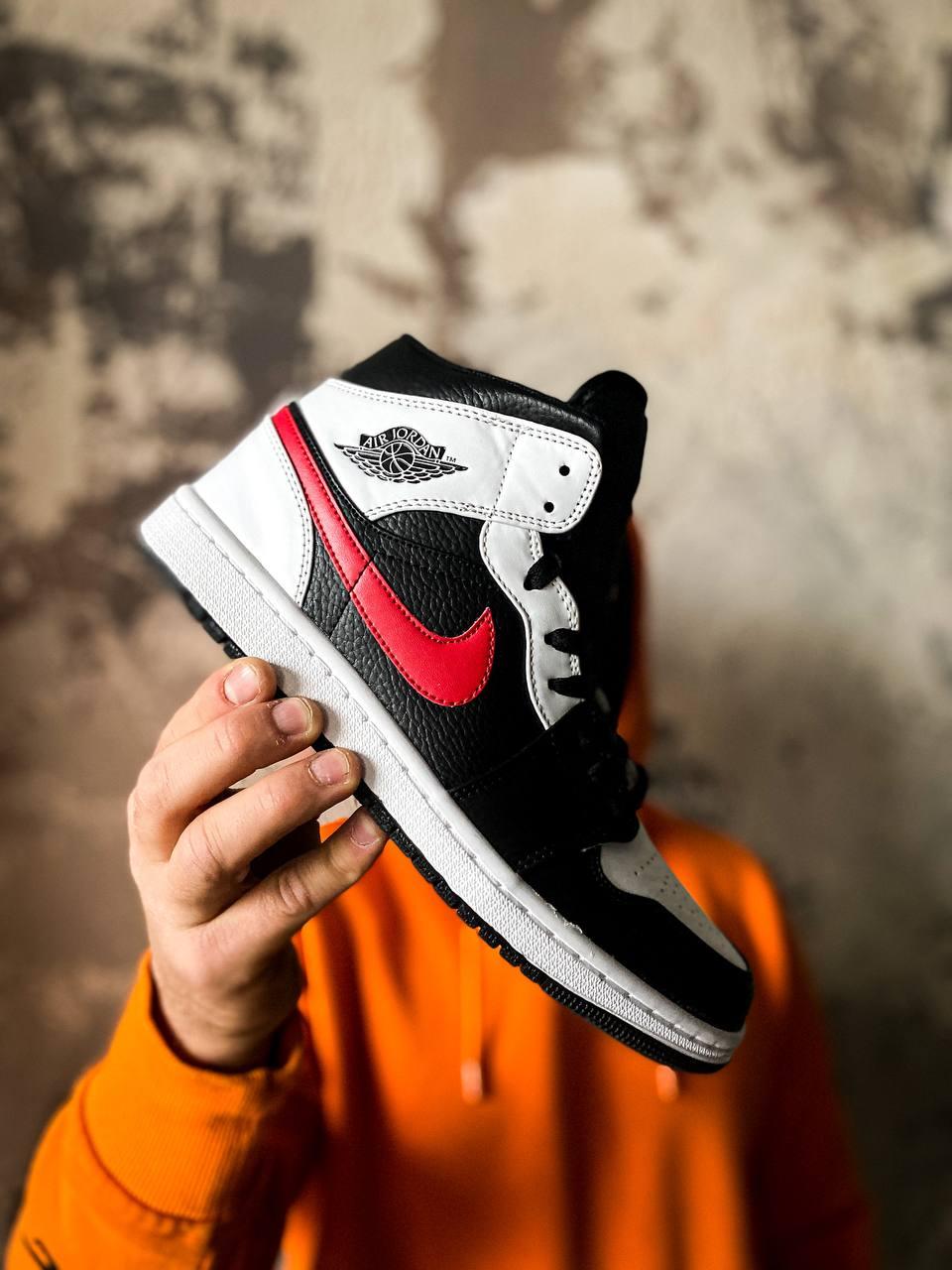 Кросівки Nike Air Jordan 1 Mid "Black Chile Red/White" / Найк Аїр Джордан Чилі