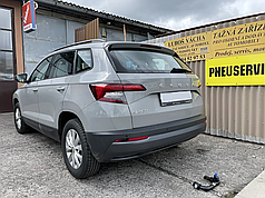 Фаркоп Skoda Karoq 2016- (Шкода Карок) швидкоз'ємний гак на ключах