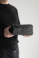 Мужская кожаная сумка луи витон чёрная Louis Vuitton вместительная молодёжная сумка через плечо