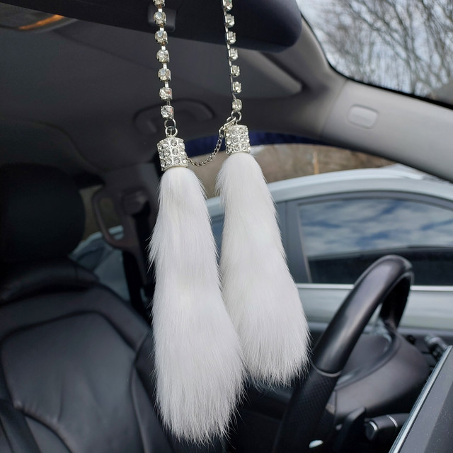 Підвіска на дзеркало в автомобіль