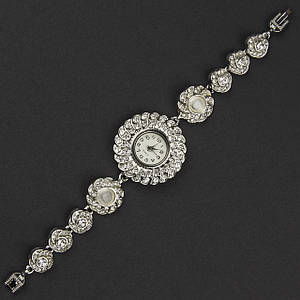 Женские часы винтажные круглые кварцевые бижутерный сплав металл серебристые с кристаллами длина 19 см