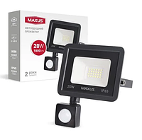 Светодиодный прожектор с датчиком движения MAXUS 20W 5000К 220V IP65, черный