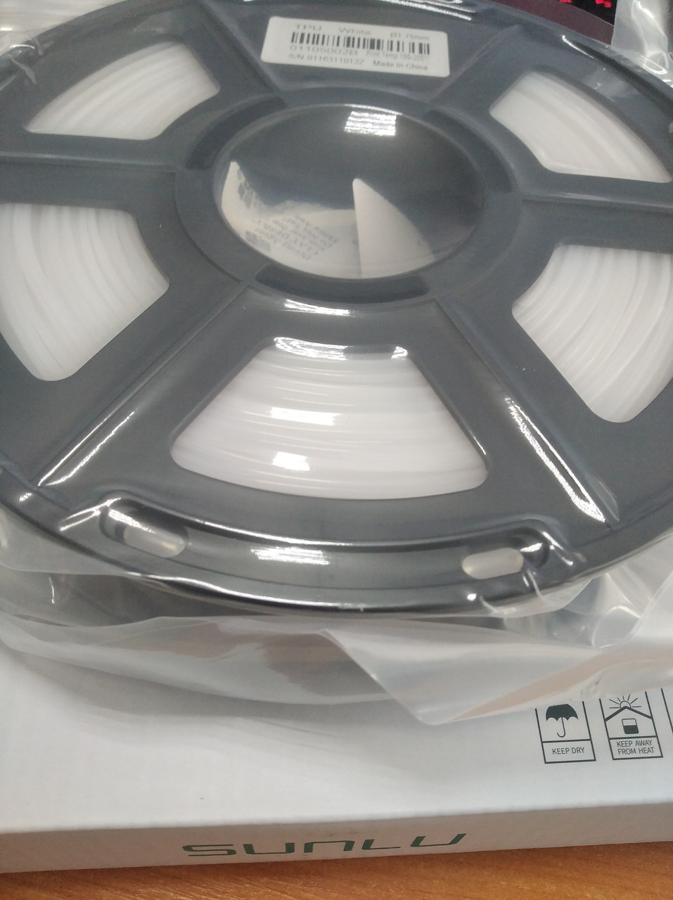 TPU пластик/филамент для 3D принтера SUNLU, Filament Белый 1.75мм - фото 4 - id-p2141903860