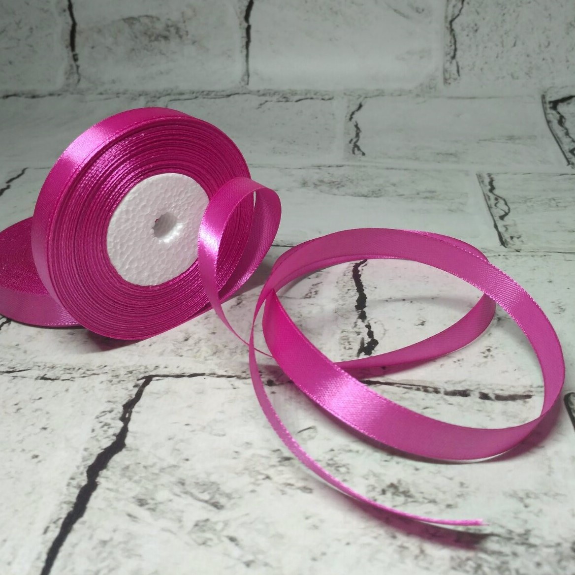 Стрічка атласна, 1.2 см, 23 метри, фуксія