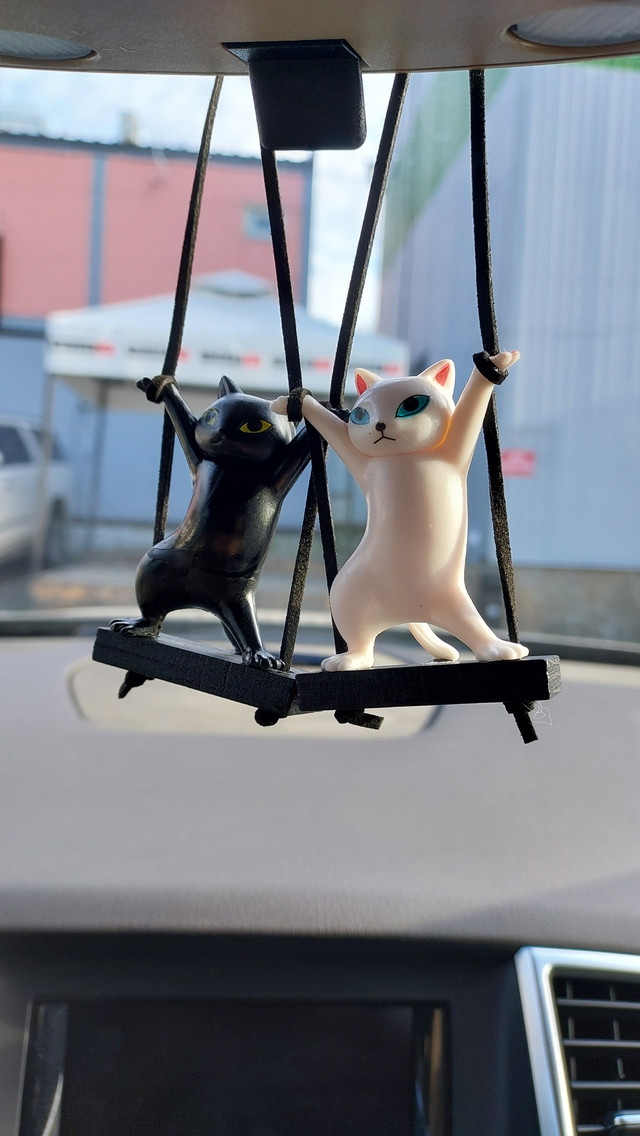 Підвіска на дзеркало котик