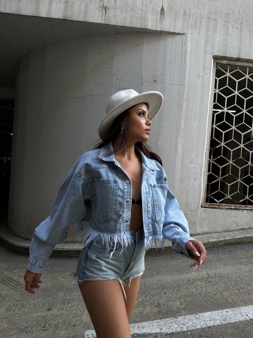 Жіноча джинсова куртка, фото 1