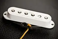 Seymour Duncan ZSL 1M WH Zephyr Strat, przetwornik do gitary typu Strat do montażu na środkowej pozycji, biała