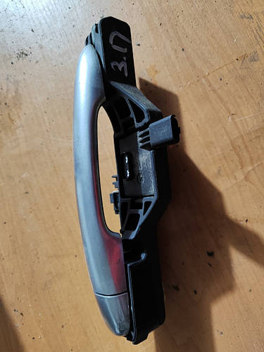 Ручка двери задняя правая рено лагуна 2.2 дизель Renault laguna 2.2 dci ...