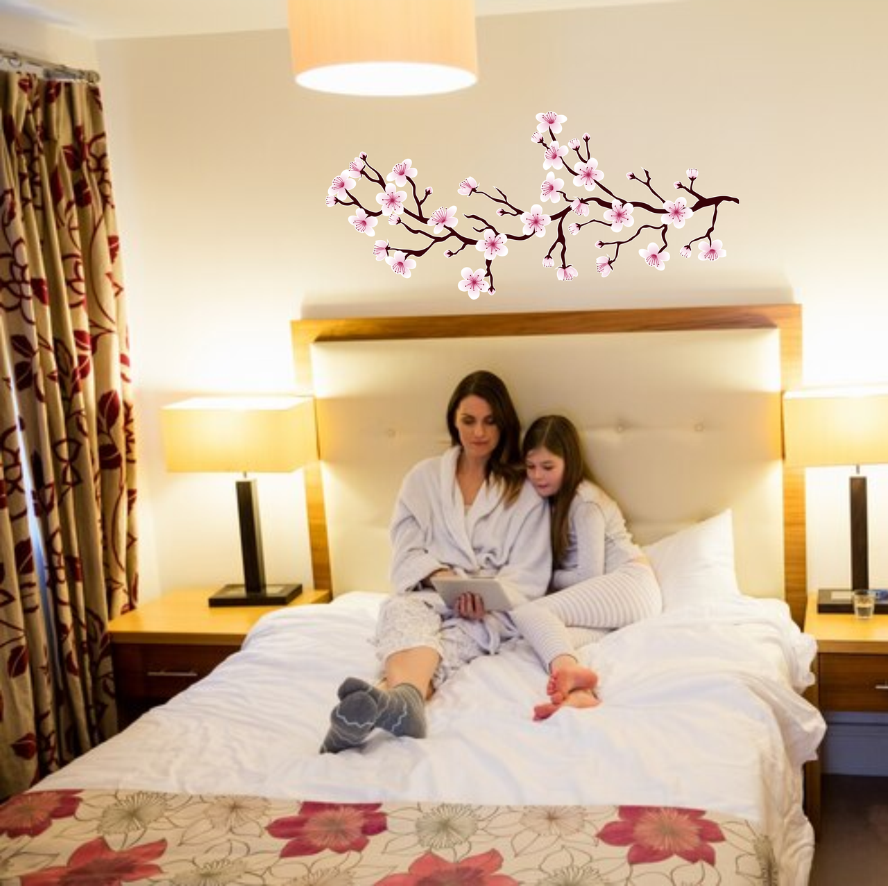 Вінілова інтер'єрна наклейка кольорова декор на стіну (шпалери та фарбу) "Гілка сакури. Сакура" самоклеюча з оракалу