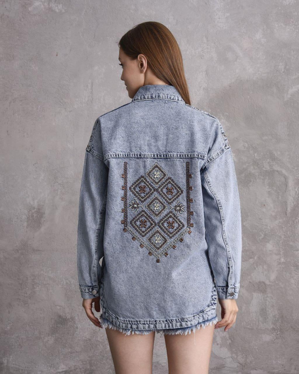 Молодіжна джинсова сорочка з вишивкою, піджак, в синьому кольорі. Розміри S, M, L.