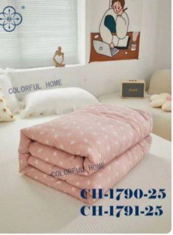 Легка ковдра з мереживним бортиком Colorful Home 180*220 Рожева
