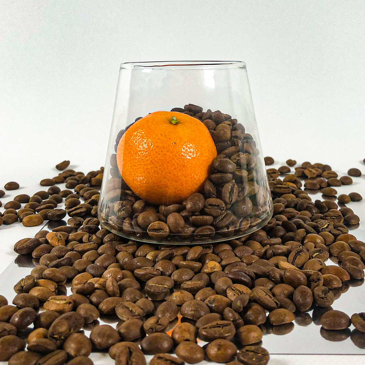 Зерновой кофе 70% арабика 30% робуста свежеобжаренный купаж 1 кг - фото 1 - id-p2141837581