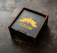 Подарочная деревянная коробка бренд-мастерской BEZDAHU