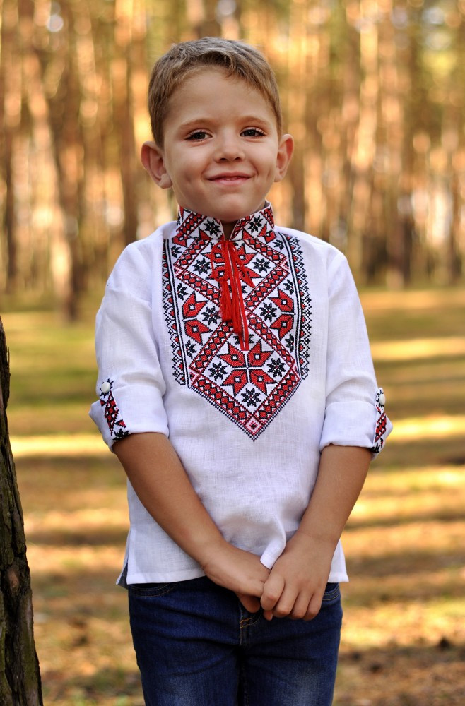 Рубашка-оберег для мальчика с традиционной вышивкой - фото 1 - id-p2143890246