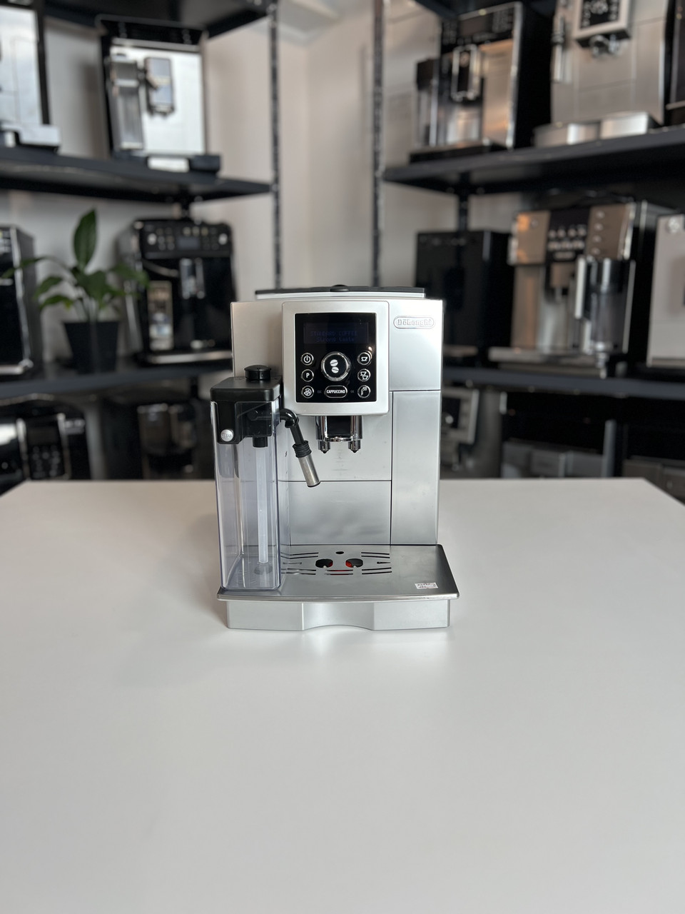 Кавомашина Delonghi cappuccino ECAM 23.460.B (refurbished)