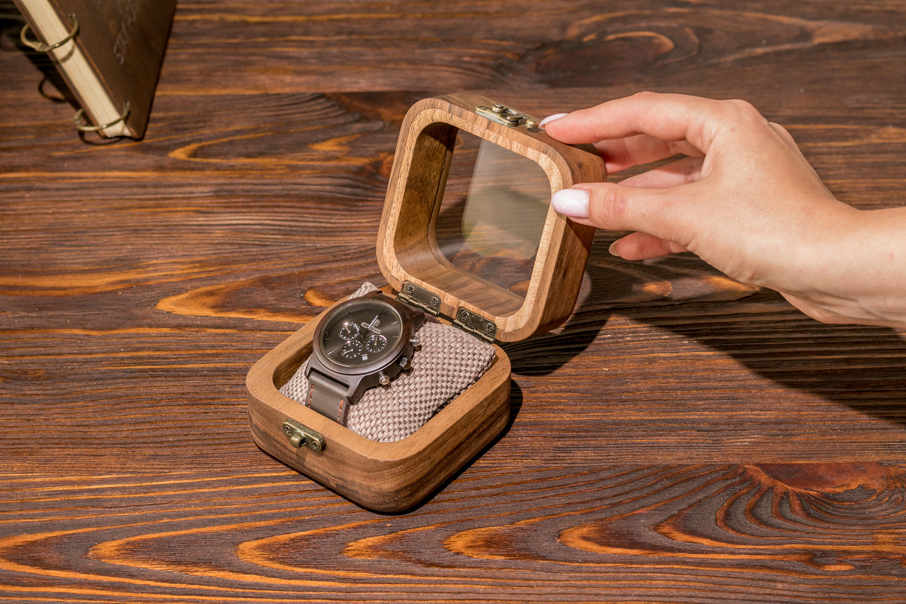 Футляр для зберігання годинників зі скляною кришкою на подарунок босу | 95х95х70 мм;