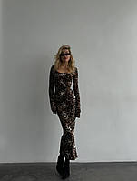 Жіноча коричнева, леопардова, облягаюча довга максі сукня, з квадратним вирізом і довгим рукавом