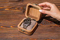 Кейс шкатулка для часов из натурального дерева на подарок шефу | 95х95х70 мм;