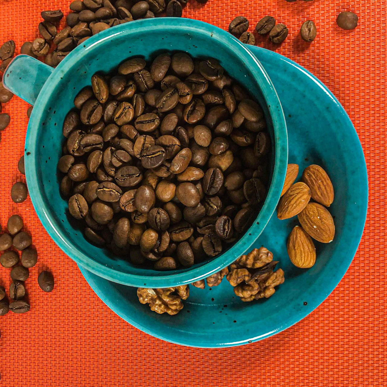 Кофе в зернах купаж арабики и робусты 50% на 50% свежей обжарки 1 кг - фото 1 - id-p2143937240