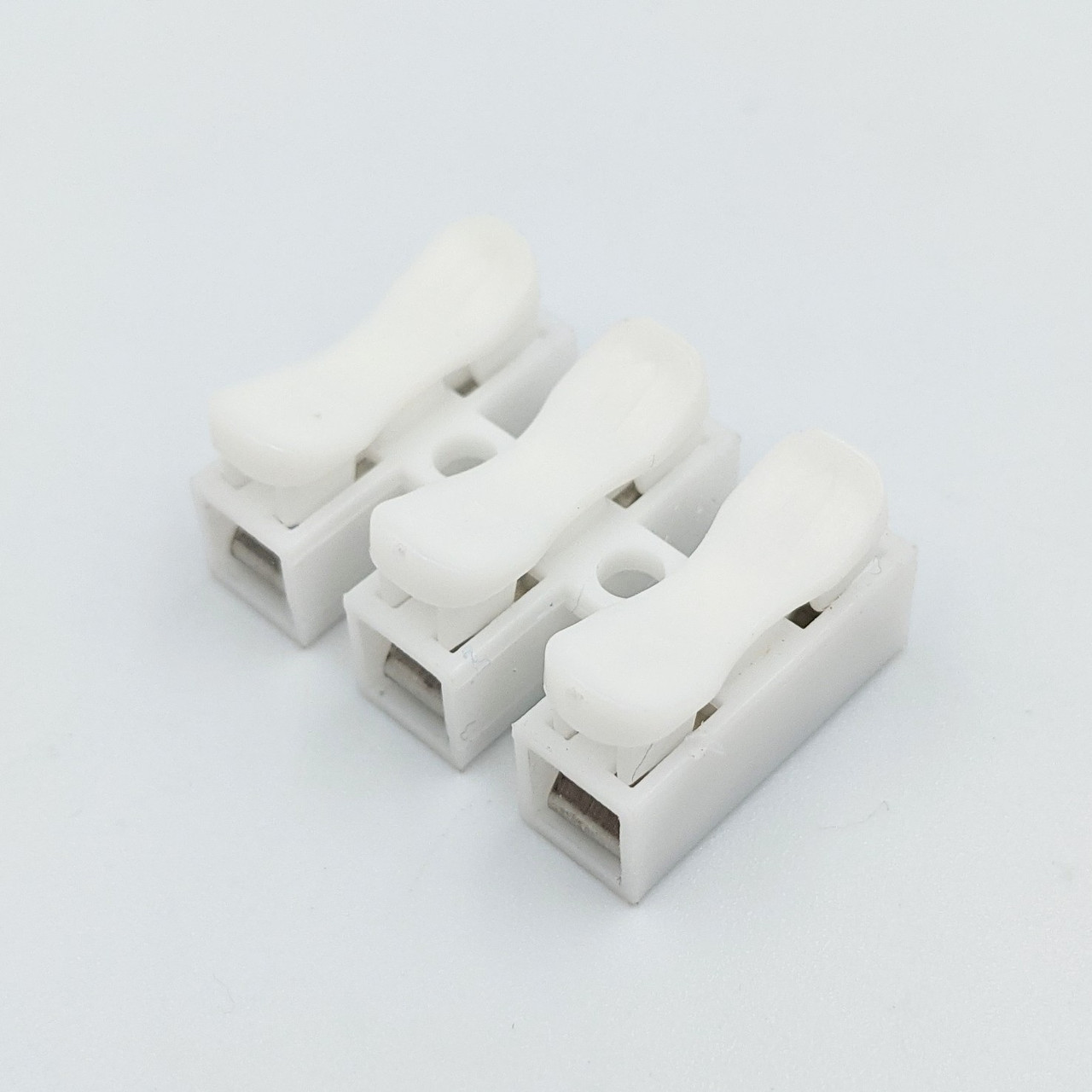 Клемник BIOM WTB-3 3 входи 3 виходи 4А 250В 0,2-2,5mm2