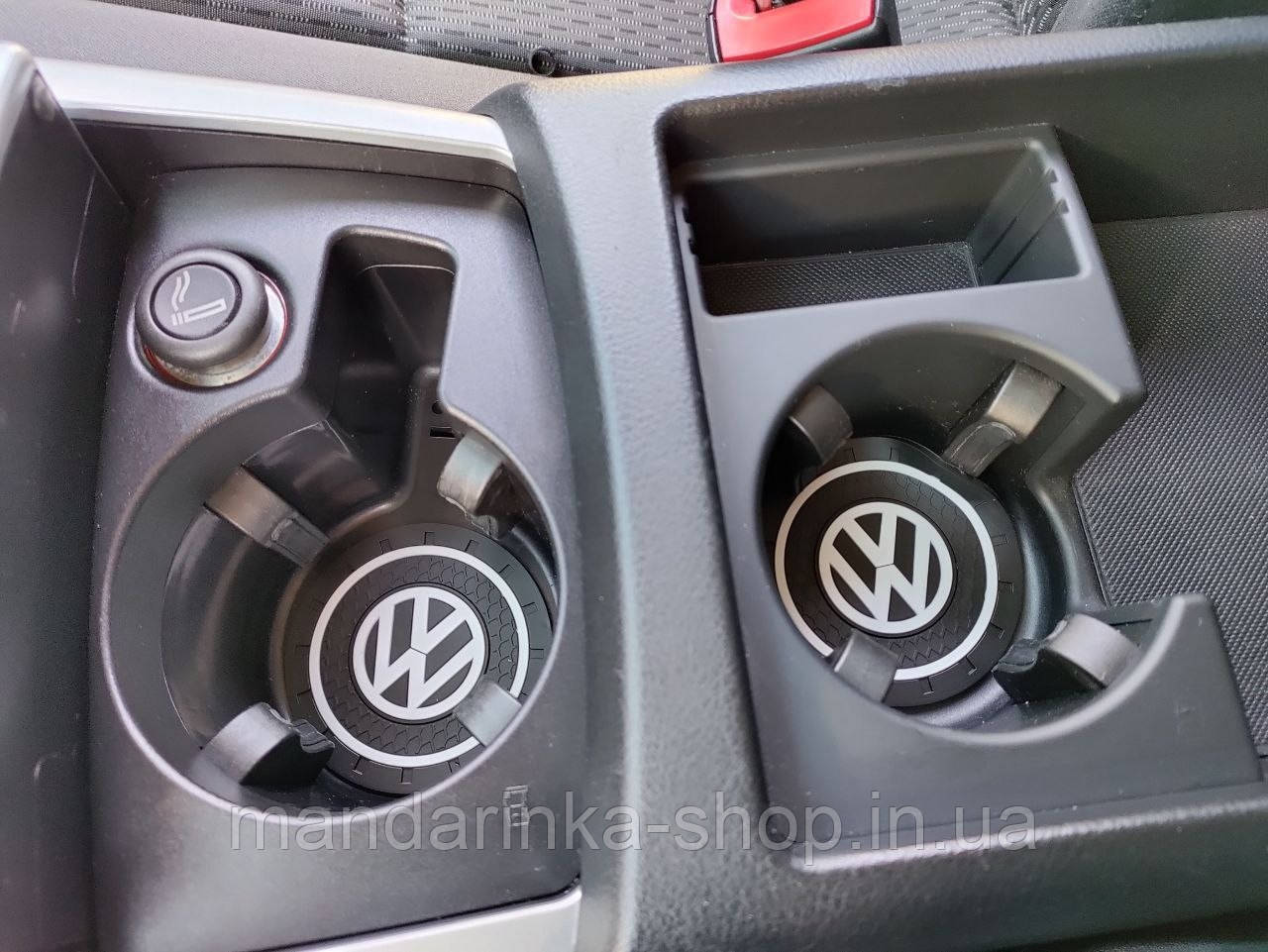 Антиковзкий килимок у підсклянники Volkswagen (Фольксваген)