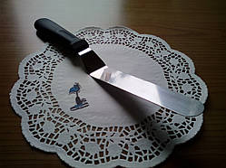 Шпатель кондитерський металевий вигнутий 15,5 см.