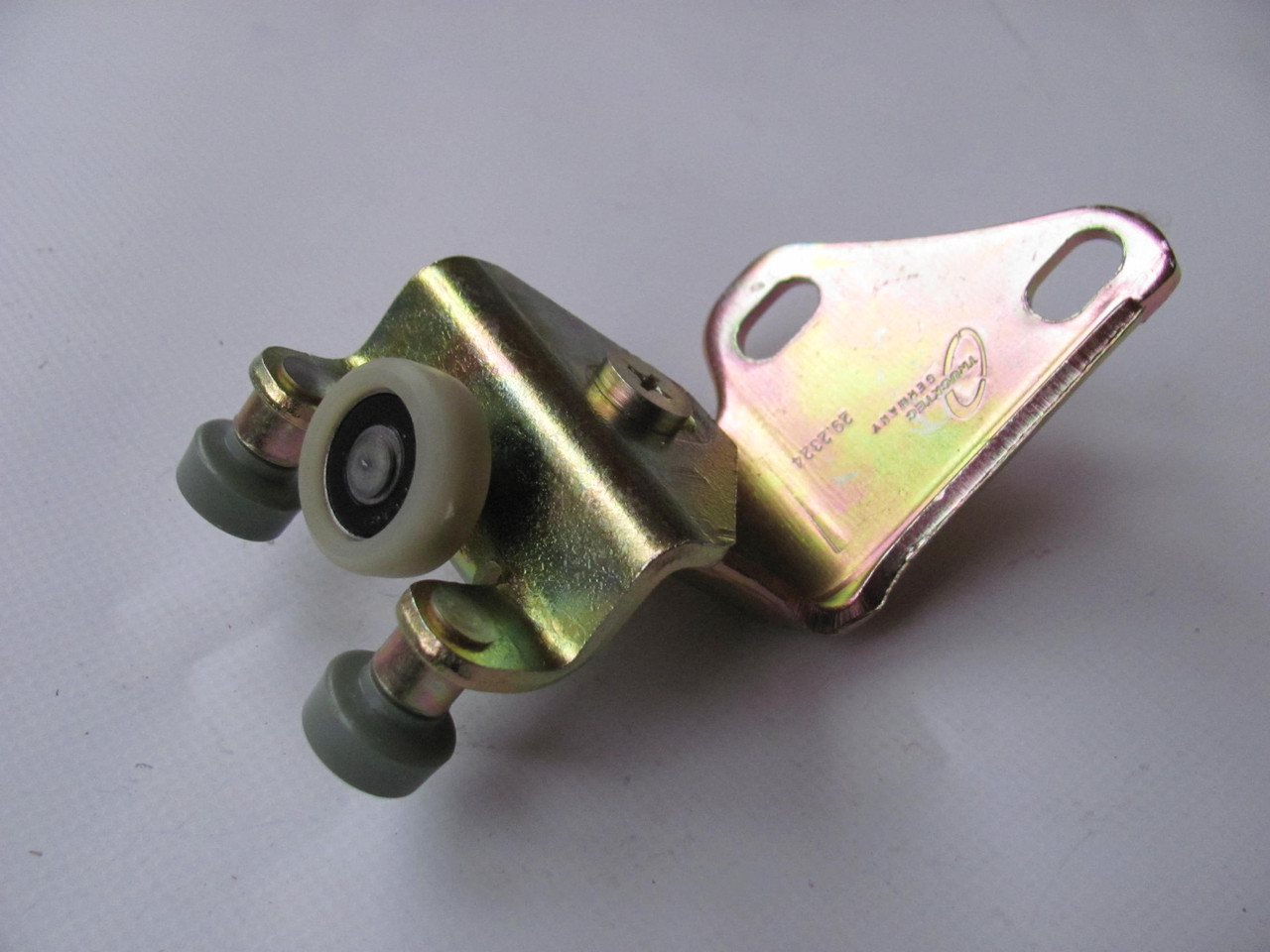 Ролик боковой двери (верхний) на MB Sprinter, VW LT 1996-2006 — Trucktec Automotive (Германия) — 0253085