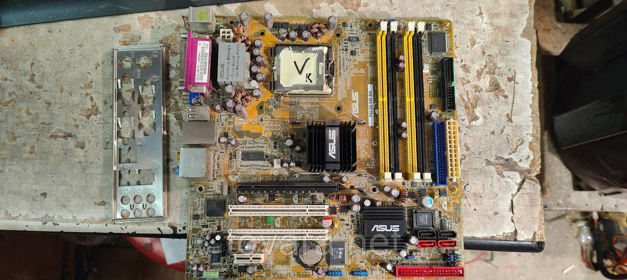 Мат. плата Asus P5LD2-VM DH LGA775 i945G PCI-E+SVGA+GbLAN SATA MicroATX 4DDR2 No K242002101