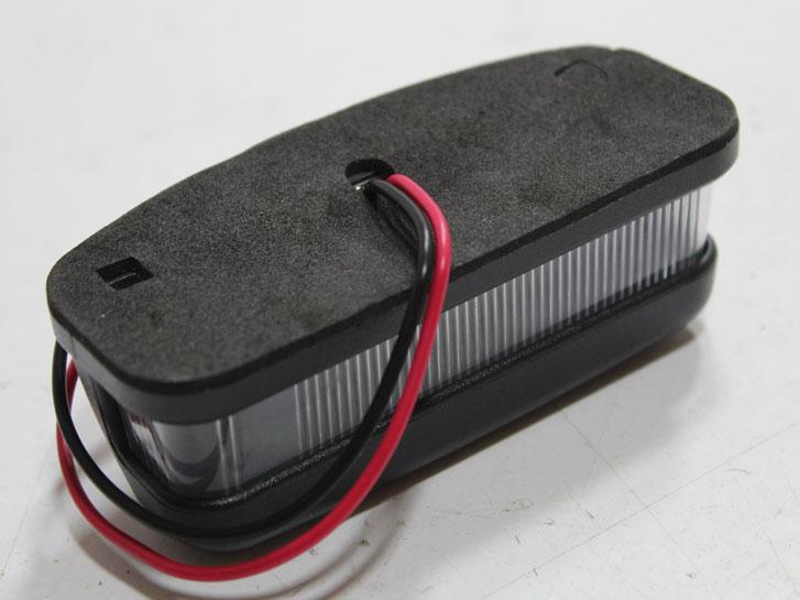 Підсвітка номерного знака 49 mm * 111 mm *40 mm 6 LED WHITE 12-24V IP67