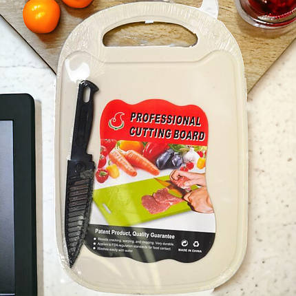 Набор кухонный пластиковая двухсторонняя разделочная доска и нож 32,5*22 см, фото 2