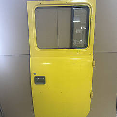 Двері права КрАЗ у зборі 260-6100010, 643701-6100030, 5133В2-6100030, 250С-6100030