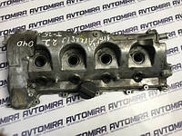 Кришка головки блоку (клапанна) Toyota Avensis T25 2.2 D-4D 2003-2008 112010R010