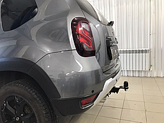 Фаркоп Renault Duster 2010- (Рено Дачия Дастер) без підрізу бампера Американська вставка під квадрат