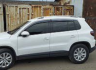 Дефлекторы окон с хром молдингом (ветровики) Volkswagen Tiguan 2007-2016 (Fly)