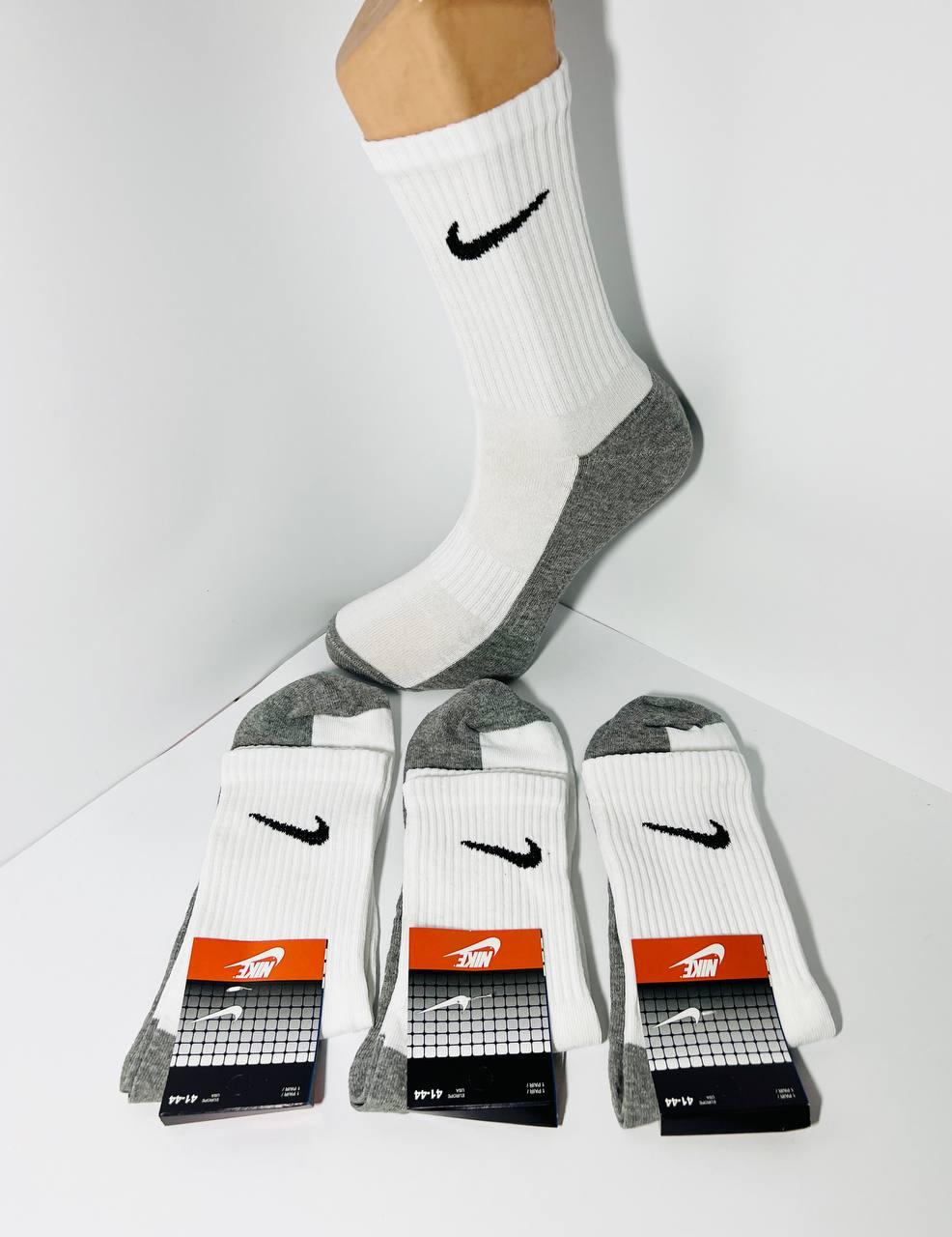 Шкарпетки чоловічі 12 пар демісезонні спортивні високі з бавовни Nike Туреччина розмір 41-44 білі з сірою підошвою