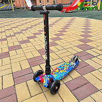 Детский самокат трехколесный.Регулируется высота ручки, колеса светятся поворачиваются, от 2 до 10 лет, синий