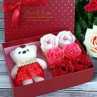 Мыло из розовых роз 12 шт в подарочной коробке с плюшевым Мишкой Love you Roven