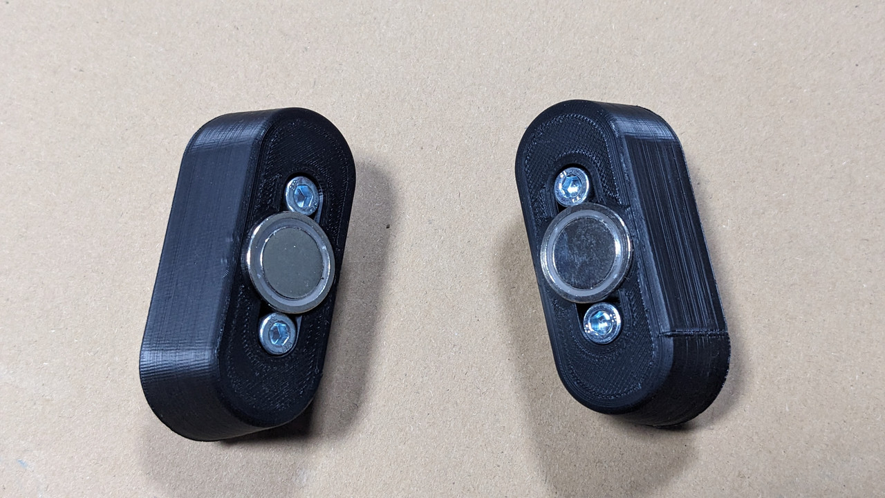 Магніт задніх дверей на кузові Sprinter 901-904, фото 1