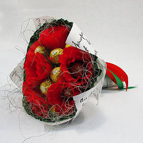 Букет з цукерок Фереро Роше 15 червоно-золотий Крафт 4132IT, Toyman