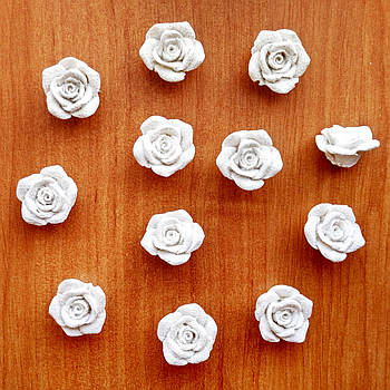 Троянди білі (2 см, 12 шт) 16-1299