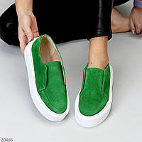 Яскраві зелені замшеві лофери натуральна замша на потовщеній білій підошві взуття жіноче