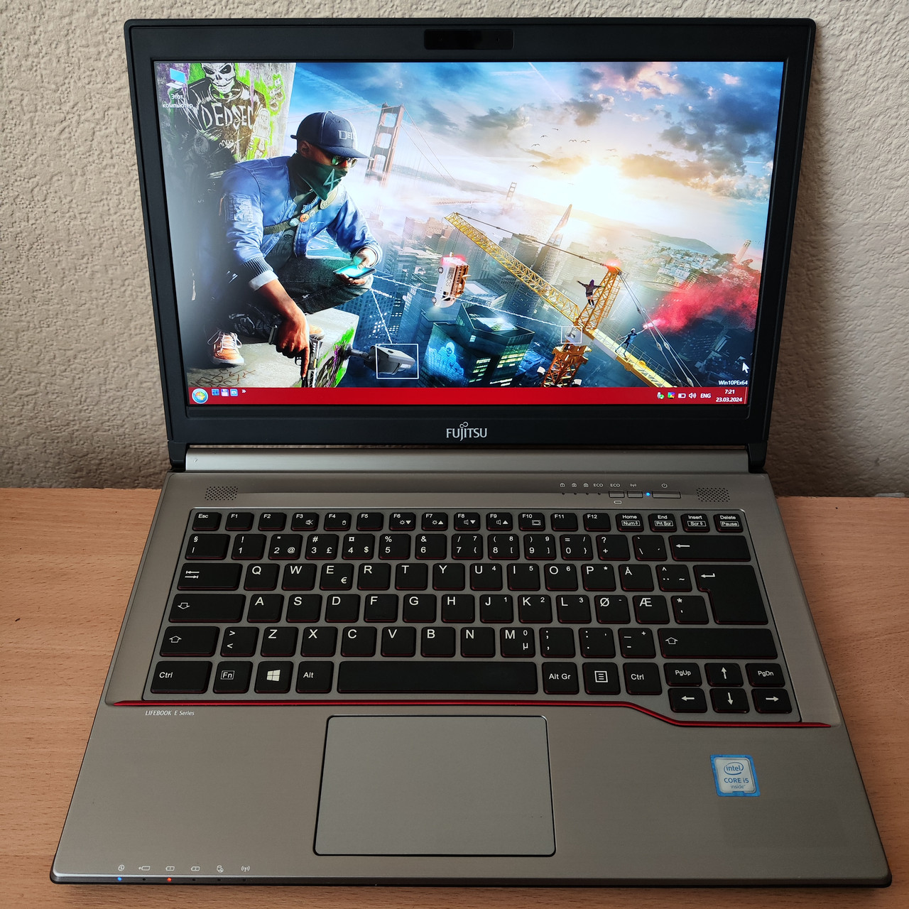 Ноутбук Fujitsu LifeBook E746 14" FHD/IPS i5-6300U (3GHz)/8GB DDR4/500 GB HDD/HD520